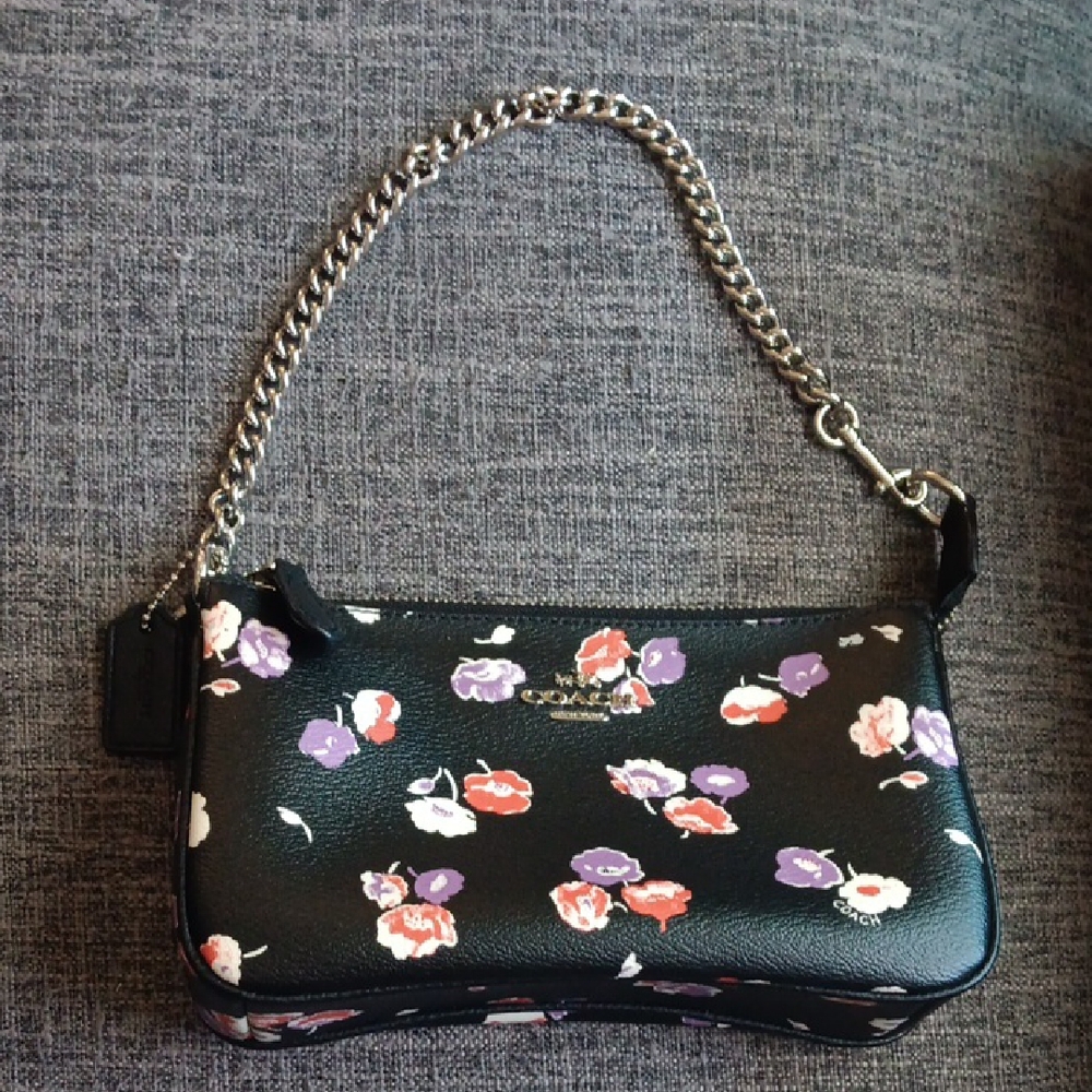 Coach Floral-Printed Shoulder Bag with a Chain Strap